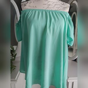 Millibon Relaxed Green Short Sleeve Ruffled Blouse